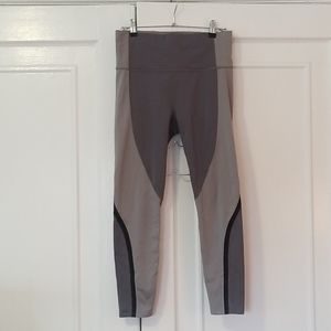 Athleta Spar Colorblock 7/8 Tight